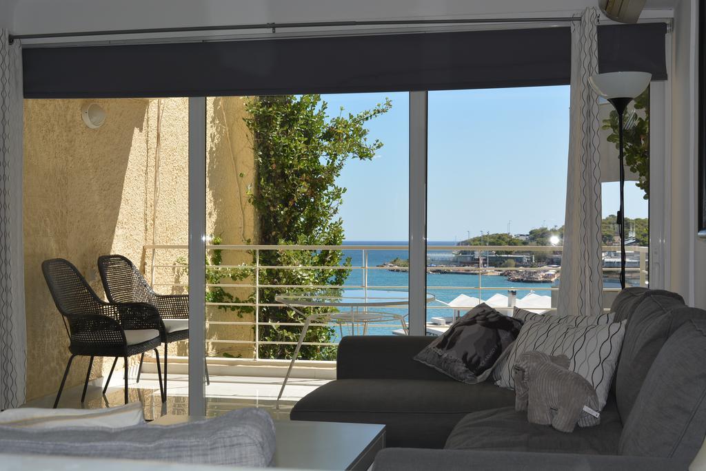 Amazing Sea View- Beach Front Luxury Apartment! Athen Eksteriør billede